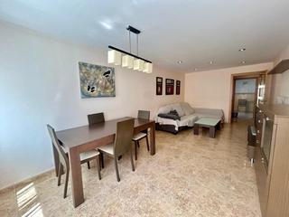 Semi detached house in Urbanitzacions. Adosado de 4 habitaciones y garaje