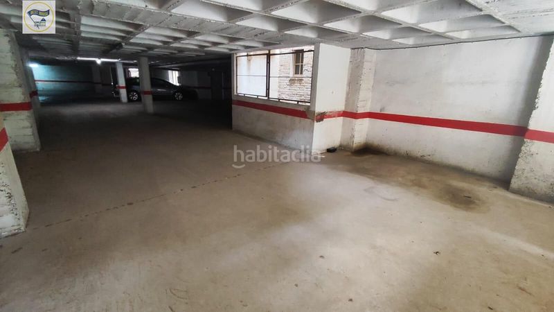Foto 2cad505f-c084-4872-8f1c-17e85967b262. Posto auto in Centre Tortosa