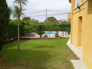 Dúplex a Alcanar. Acogedor piso duplex de 106m2, en la zona del serramar.
