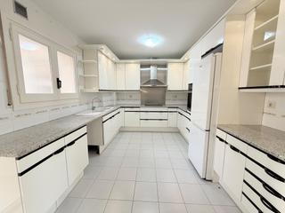 Miete Etagenwohnung in Temple. Espectacular piso en alquiler en el corazón de tortosa  239m2 de