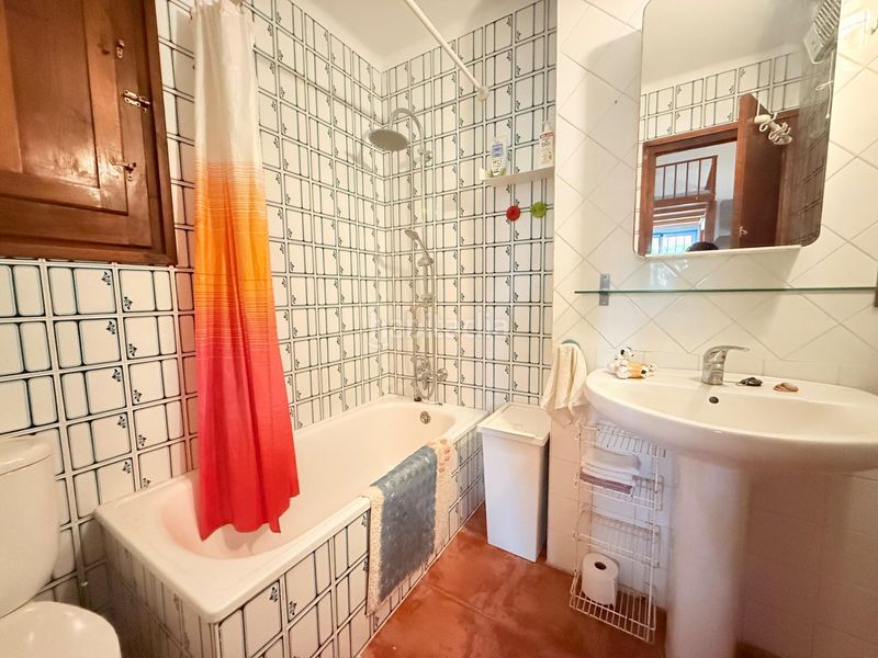 Foto 00aefa47-0ae7-4463-9818-2484740ca4db. Xalet amb aparcament piscina a Ampolla (L´)