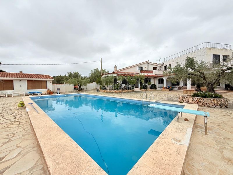 Foto c29235b6-e7a1-4f6b-959b-9f5523bbfc0e. Xalet amb aparcament piscina a Ampolla (L´)
