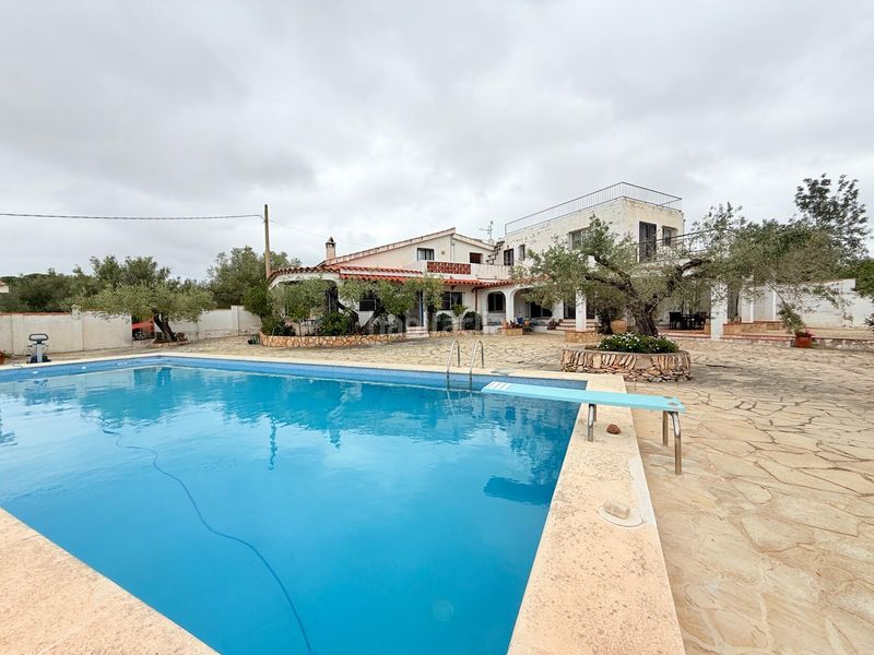 Foto d6580afa-2b67-483d-860b-633cad2e1a84. Xalet amb aparcament piscina a Ampolla (L´)