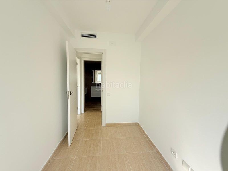 Foto 7c02cef4-e7cd-4b45-a814-901055071645. Apartament amb aparcament a Deltebre