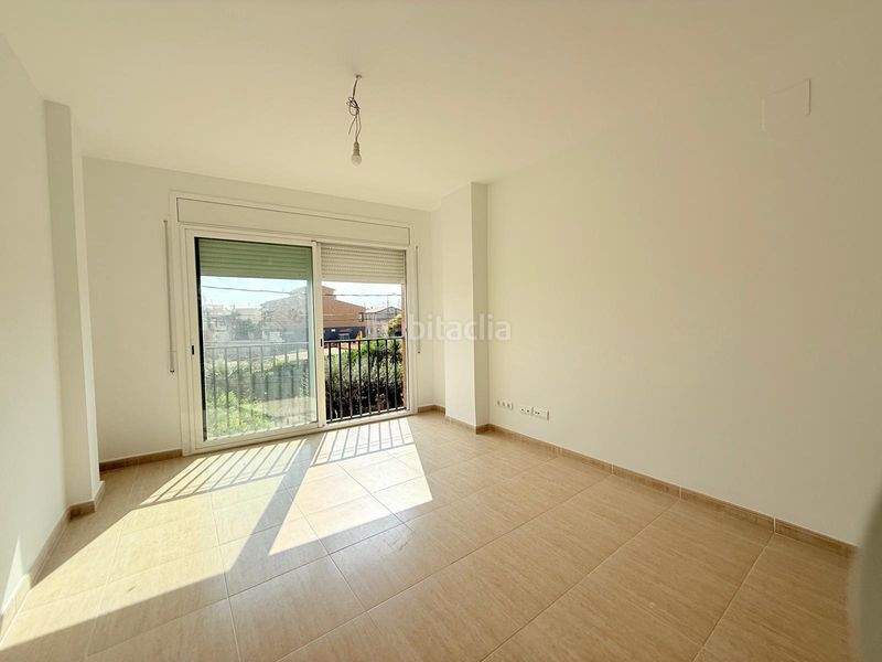 Foto e1404a65-5135-49cd-918e-17740f433d6b. Apartament amb aparcament a Deltebre