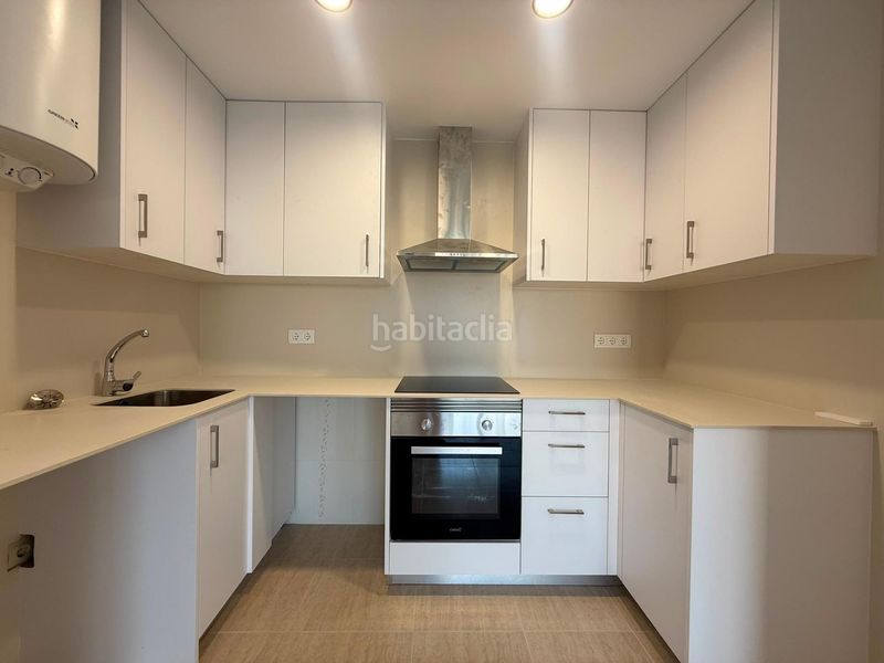 Foto 9e9eeb9b-6a9a-458a-bf05-ddd9e78ed6af. Apartament amb aparcament a Deltebre