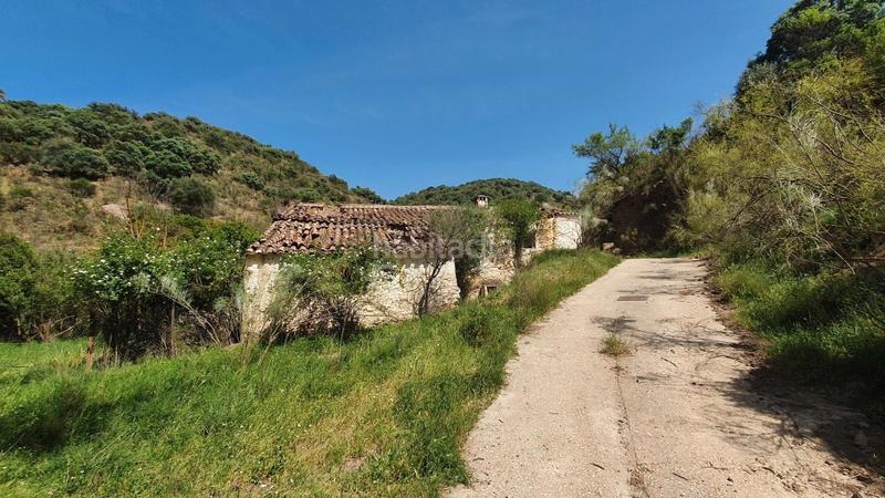 Foto 641b67b2-3d8c-434e-92e0-70c3e5bb0b5e. Masía cortijo rústico con potencial en alegría de la huerta- jardín de Málaga Málaga