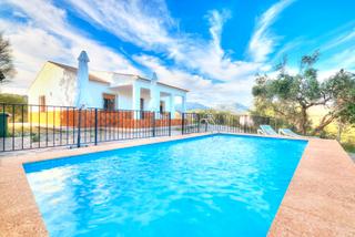 Country house in Comares. Chalet independiente en comares
