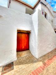 Casale in Salares. Casa de pueblo en salares