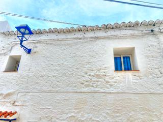 Masia a Salares. Casa de pueblo en salares