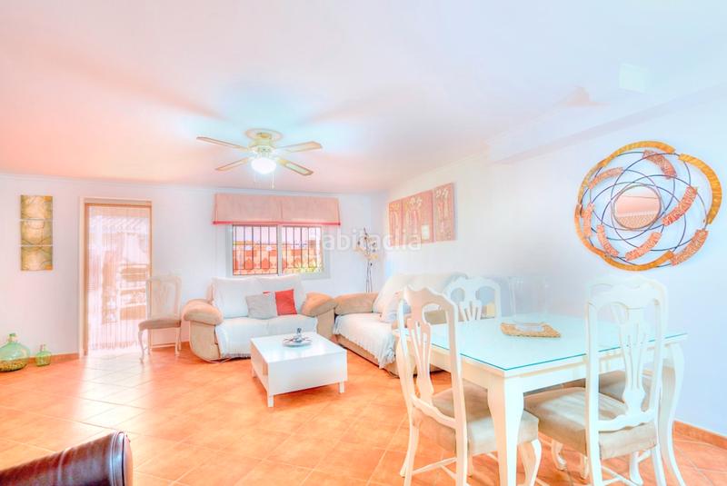 Foto 27d43273-9f37-4934-ba59-d05ec189f932. Chalet avec parking piscine dans El Tomillar Torre del Mar