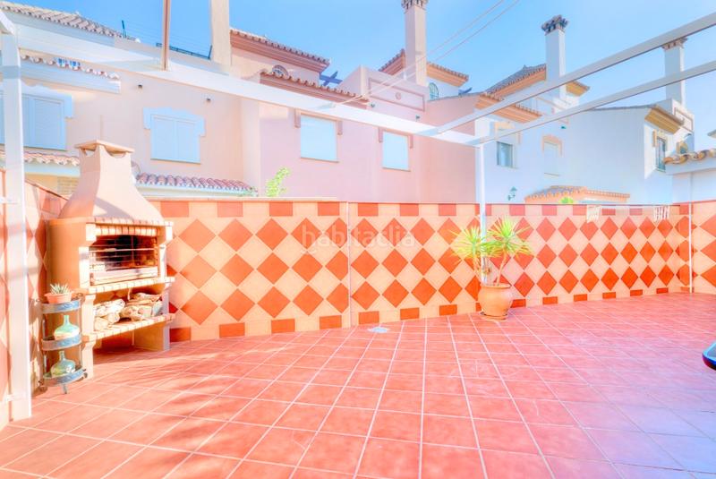 Foto 50381b97-2eec-4f05-9968-0d88ff2b17c5. Chalet avec parking piscine dans El Tomillar Torre del Mar