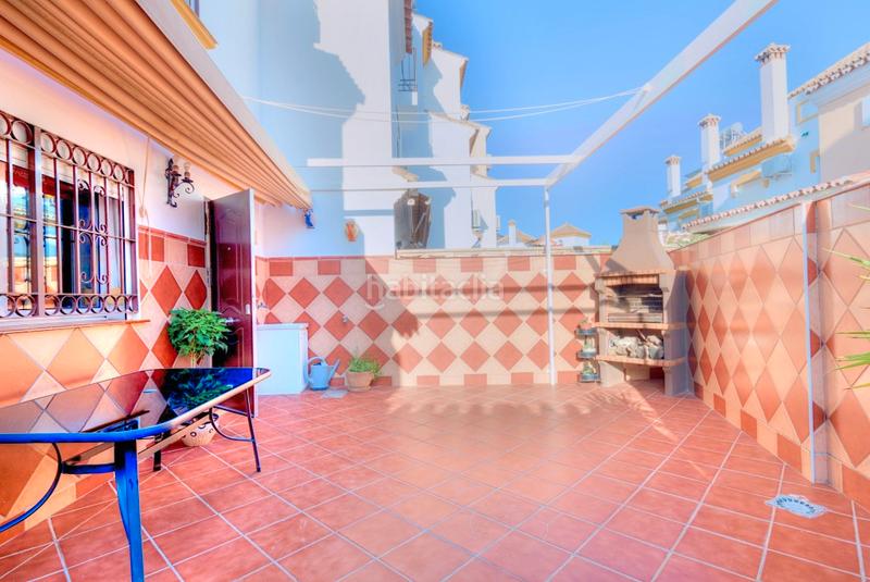 Foto 80c9849a-3edd-4fe8-aa1e-5b2fd836d4b3. Chalet avec parking piscine dans El Tomillar Torre del Mar