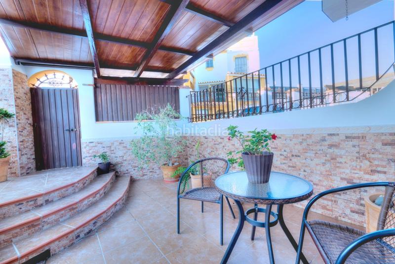 Foto 824e94ea-4034-457b-84cc-314740420877. Chalet avec parking piscine dans El Tomillar Torre del Mar