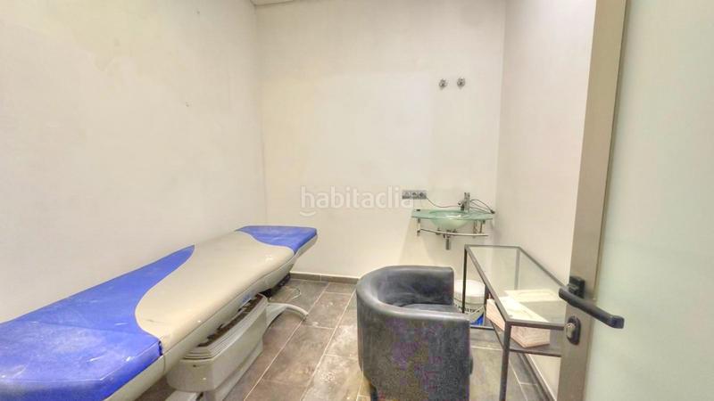 Foto 718fdbb8-22b9-4c0c-b3dd-588ef938dfee. Alquiler local comercial oportunidad única de alquiler de local comercial en camino suárez en Málaga