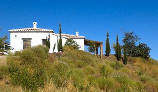 Country house in Almáchar. Encantadora casa de campo con piscina e impresionantes vistas  c