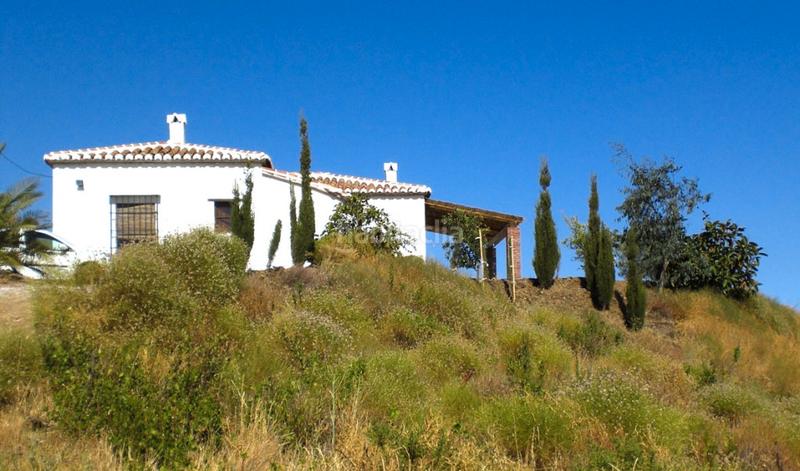 Foto e3677e51-42d0-4dac-9d8d-7199634dd64f. Masía encantadora casa de campo con piscina e impresionantes vistas cerca de moclinejo y en Almáchar