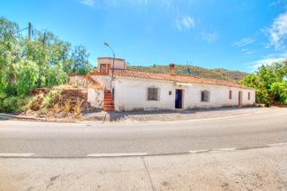 Masia a Viñuela. Casa de campo en la viñuela