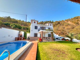 Chalet in Iznate. Preciosa villa con vistas panorámicas  ideal como vivienda famil