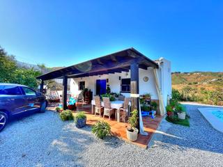 Masia en Borge (El). Casa de campo ubicada en una zona muy tranquila de la axarquia.