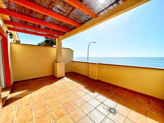 Towny house in Benajarafe. Casa adosada con terraza y vistas al mar en benajarafe