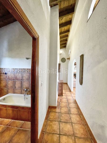 Foto f1c51d47-9408-40e3-bbee-d82aabd7c497. Masia amb aparcament piscina a Almáchar