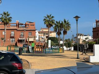 Chalet in Benajarafe. Fantástica casa pareada en benajarafe a 150 metros del paseo mar