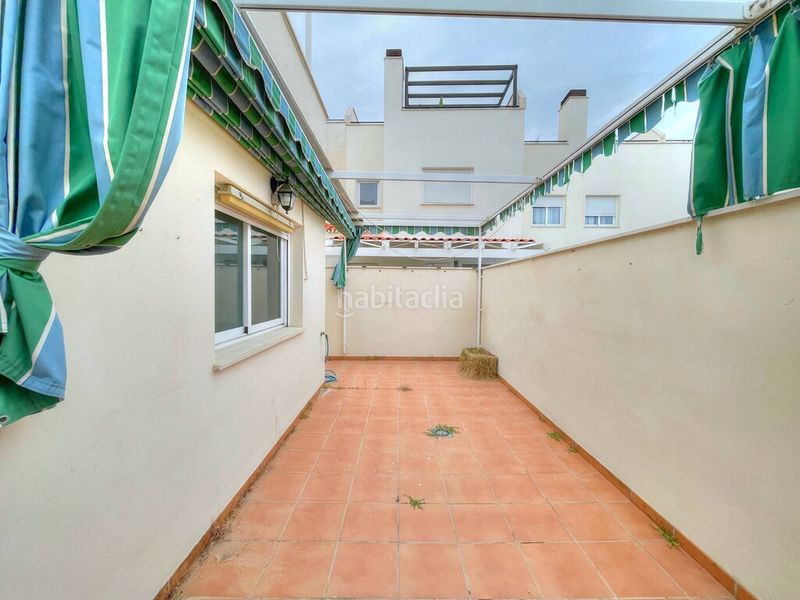Foto be1d28fd-ff8d-4c4d-87e5-70396d18ad93. Xalet amb aparcament piscina a Benajarafe