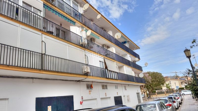 Foto a030389f-7750-4e9d-a0fe-0a68dfe50215. Pis a Centro Torre del Mar