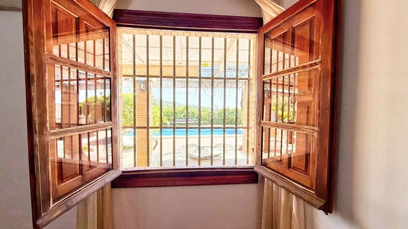 Foto fa4ad1ac-1f02-43f0-a971-7131485df89d. Masia amb aparcament piscina a Álora