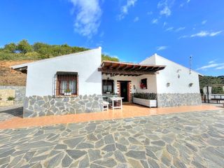 Masía en Borge (El). Finca con vivienda, piscina y vistas panorámicas