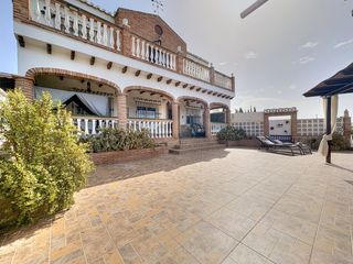 Mas à Norte - Barrio del Pilar - El Reñidero. Casa de campo con piscina, aguacates en producción y licencia tu