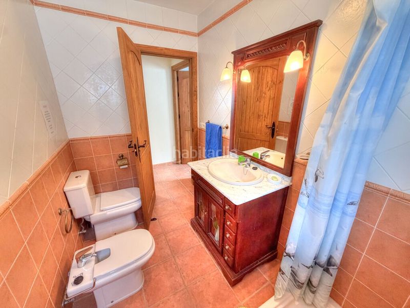 Foto a6afd081-ae6b-41a1-9c4b-1cef8e30e2c2. Masia amb aparcament piscina a Almáchar