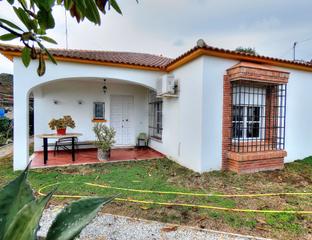 Masia a Camino Viejo de Málaga. Casa de campo en benajarafe con vistas al mar