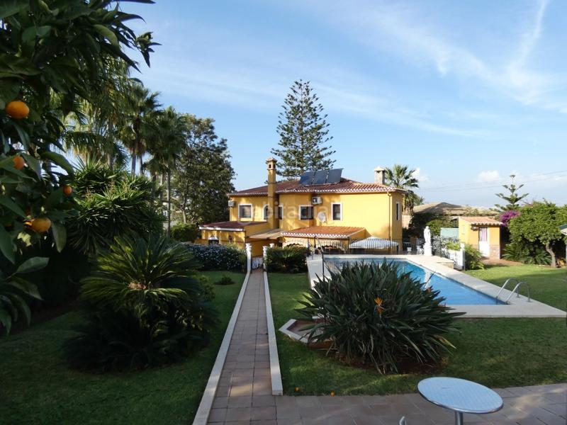 Foto c3de86bf-2c1c-4f7d-8062-b50994235d40. Chalet mit parking pool in Manantiales - Lagar - Cortijo Alhaurín de la Torre