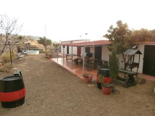 Finca rústica a Canillas de Aceituno. 60.000m2 de campo con fantásticas vistas a las montañas, vistas