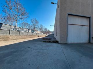 Location Bâtiment à usage industriel à Valldoreix. Nave industrial esquinera de 1.206m² - ¡excelente oportunidad!