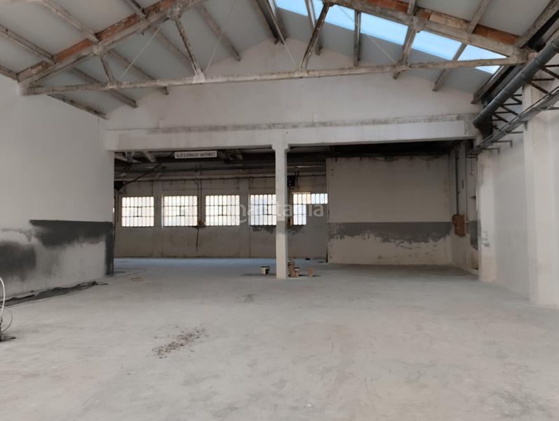 Foto 21eeef70-7b57-4bc6-a05a-a53bb2079902. Alquiler nave industrial rehabilitada - ideal para actividades de ocio o deportivas en Barberà del Vallès