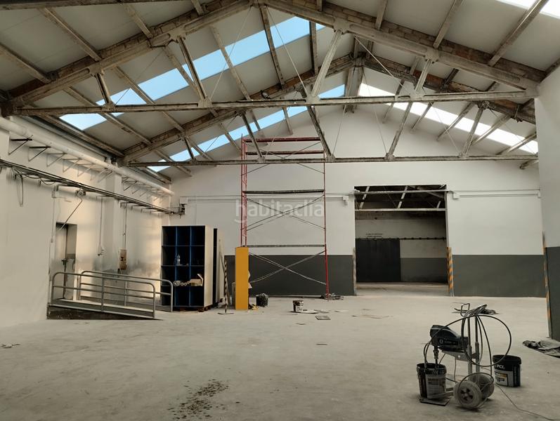 Foto ca054bdd-1393-43b0-829a-613a15deca79. Location bâtiment à usage industriel dans Zona Industrial Barberà del Vallès