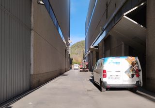 Miete Fabrikhalle in Valldoreix. Dos módulos independientes junto a la ap-7