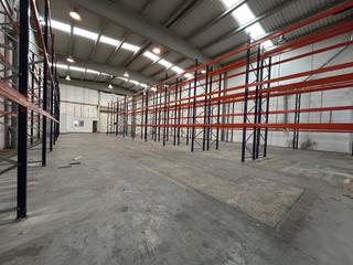 Lloguer Nau industrial a Santa Maria de Palautordera. Lista para entrar y  con estanteras