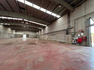 Location Bâtiment à usage industriel à Montmeló. Nave diáfana con campa de +2.000 m² y ahorro energético desde el