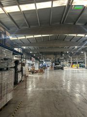 Fabrikhalle in Hostalric. Infraestructura para operar a gran escala.