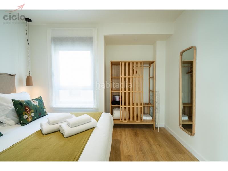 Foto 4ecdab9c-542f-49b5-9ab4-c72ee940c053. Flat with pool in Feria Sevilla