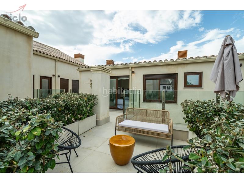 Foto 5994ed6a-5720-4204-8b5c-530be907e6e1. Flat with pool in Feria Sevilla