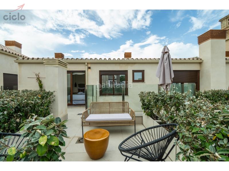 Foto 5e30f8e8-928c-414a-98fb-bfb17cd78977. Flat with pool in Feria Sevilla