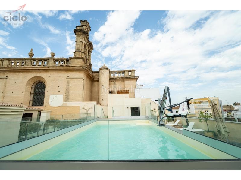Foto e8b89bc6-3fb2-4129-9e99-e0f12bf76078. Flat with pool in Feria Sevilla