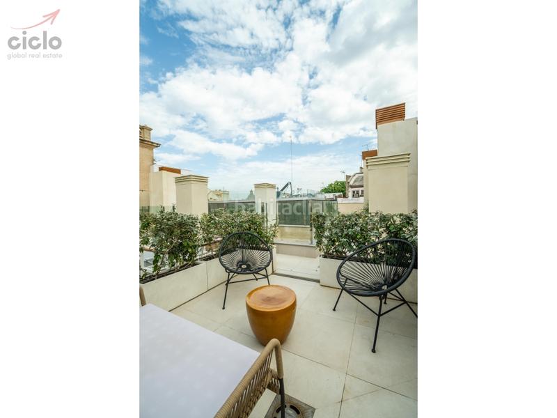 Foto f89ef22b-25bf-4d80-b8fd-8f45840c1629. Flat with pool in Feria Sevilla