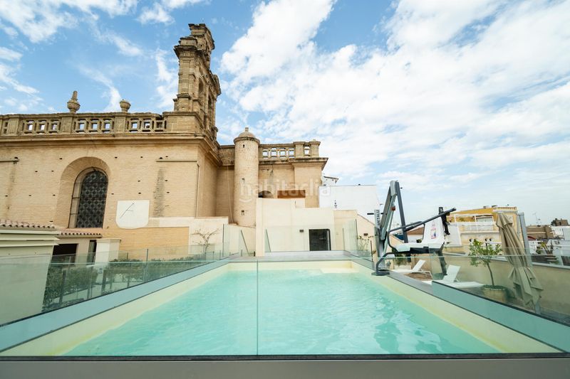 Foto be94b654-591e-45c9-a6d5-bbcb7f20a888. Lloguer pis amb calefacció piscina a Feria Sevilla