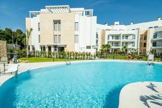 Pis a Avenida avenida doctor jaime aparicio santos 10. Vivienda nueva amueblada, a 250 m del mar  con terraza, garaje y